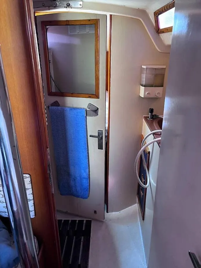 Botel Hotel Dejate Acunar Por Nuesto Velero Sitges Španělsko
